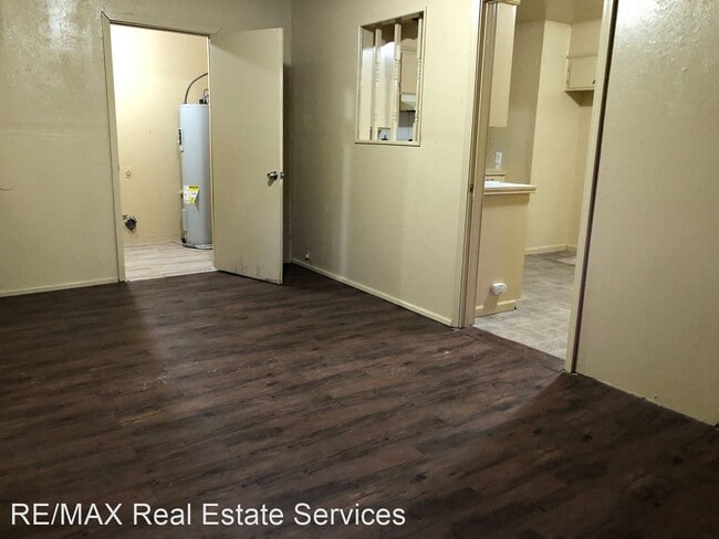Building Photo - 3 br, 1 bath House - 8405 Roitan Dr.