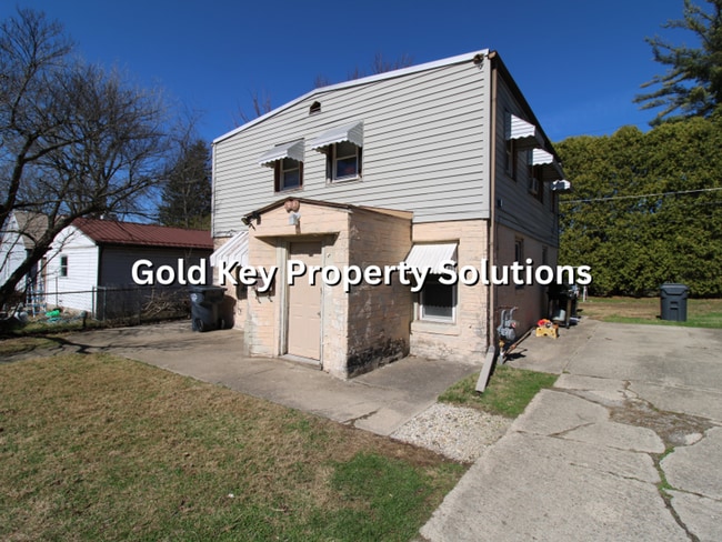 Building Photo - 1316 E 7th St