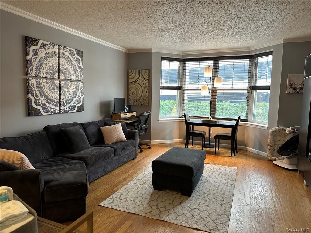Foto principal - 300 Mamaroneck Ave