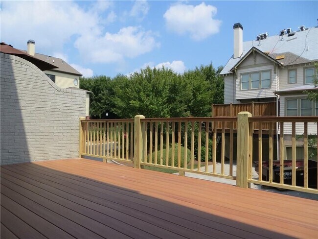 Foto del edificio - 131 W Ridge Way