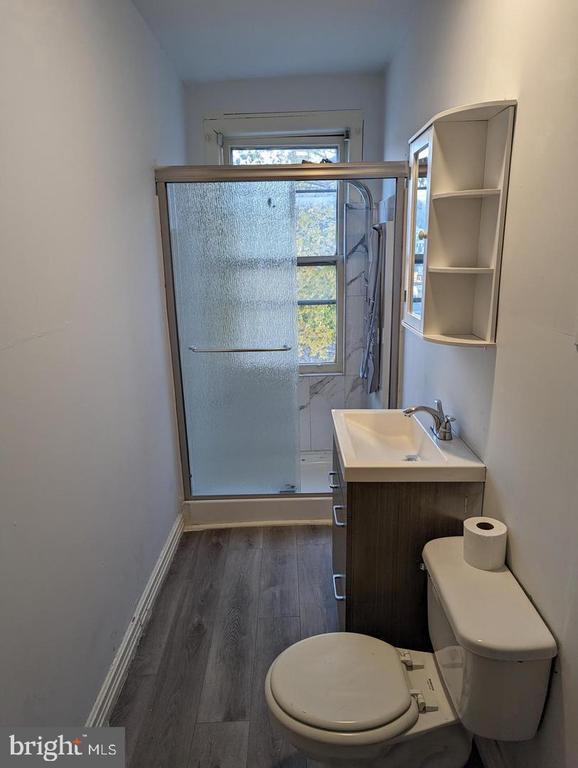 Foto del edificio - 327 W Race St