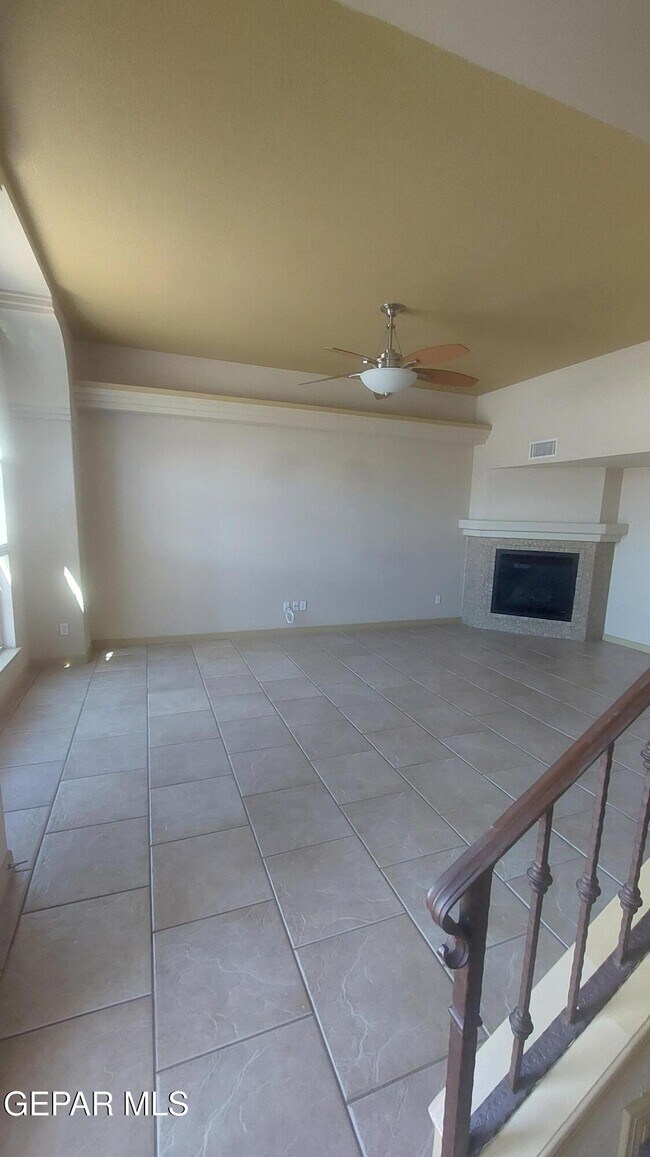 Foto del edificio - 3808 Tierra Allen Pl