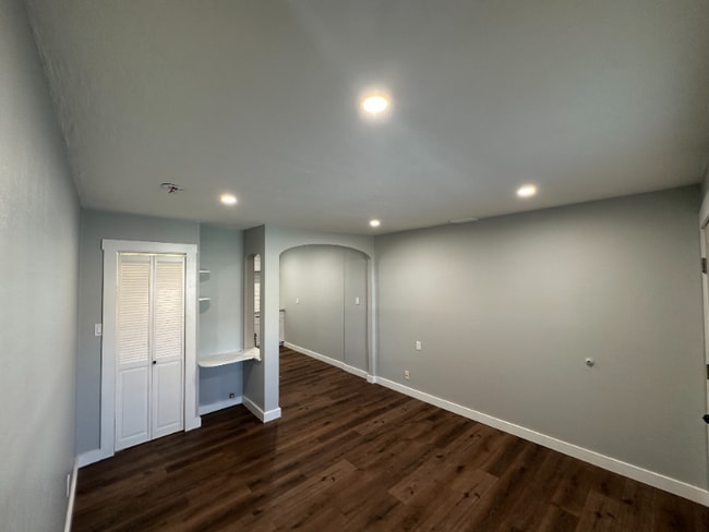 Foto del edificio - 2001 Biehn St