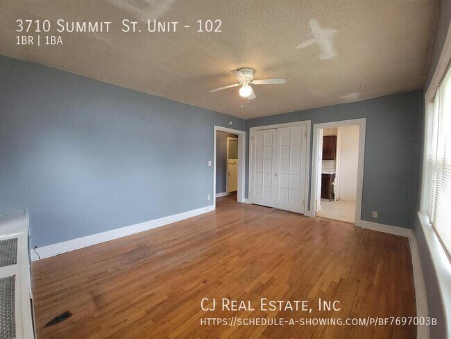 Building Photo - 3710 Summit St