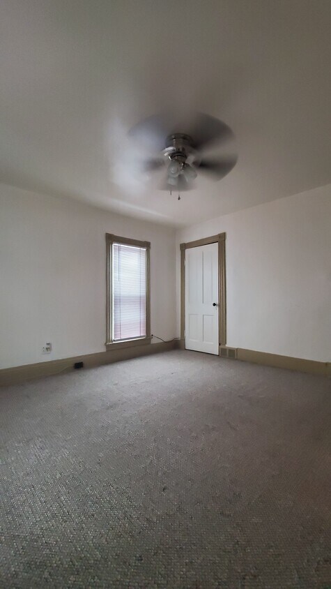 Foto principal - 428 Burton Ave