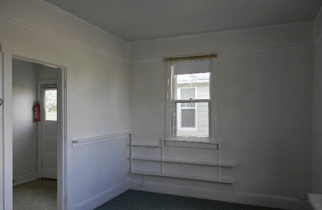 Building Photo - 676 Ahsay Ave