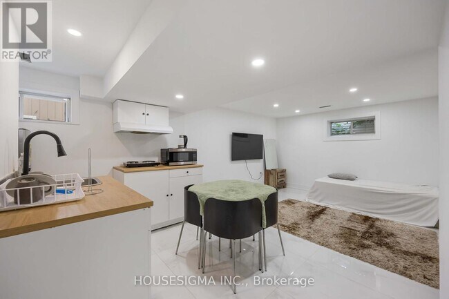 Photo du bâtiment - 141 Orchard Heights Blvd