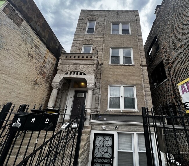 Photo - 1307 S Kedzie Ave (Chicago, IL) Apartment