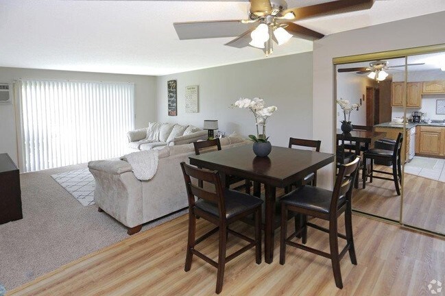Foto del edificio - Edgewood Apartments