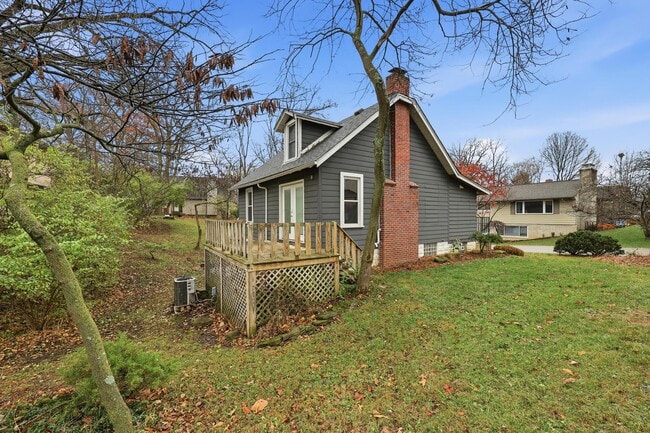 Building Photo - 557 E Weisheimer Rd