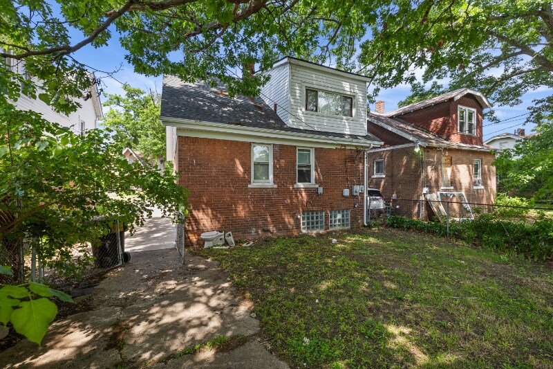 Foto principal - 15716 Cherrylawn St