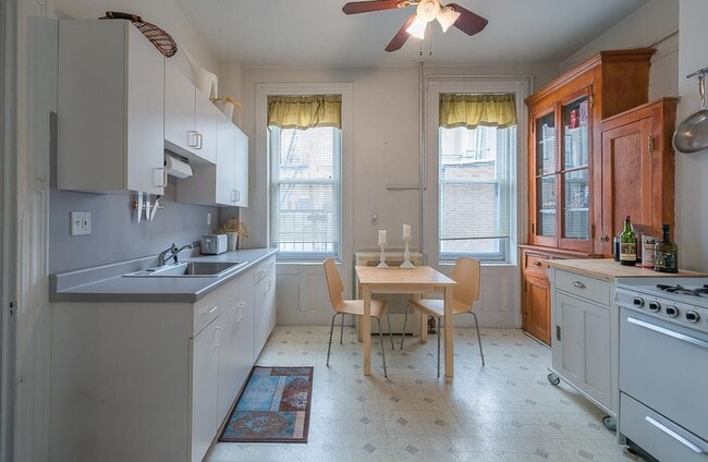 Building Photo - 805 Bloomfield St