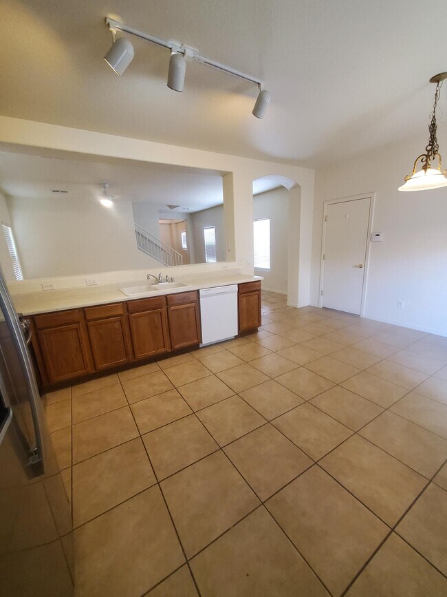 Foto del edificio - 4211 E Wading Pond Dr