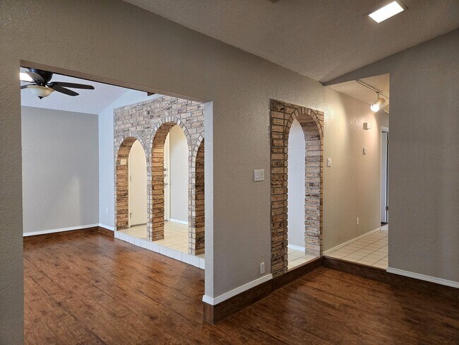 Foto del edificio - 3/2 Hewitt Home