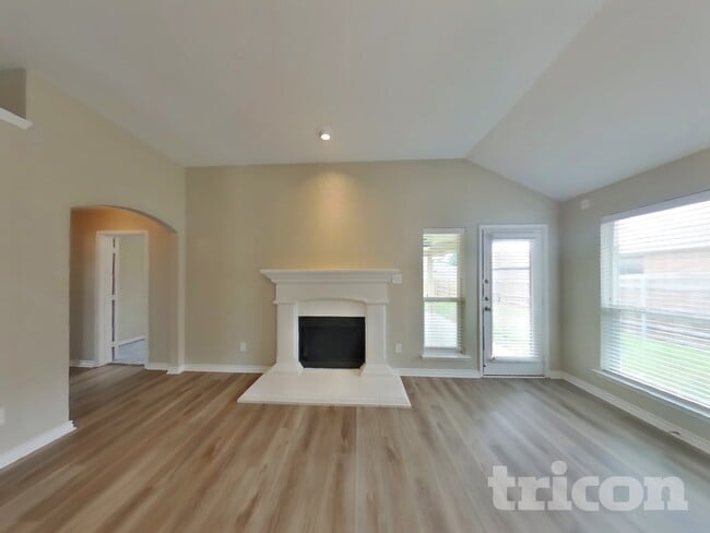 Building Photo - 437 Creek Bend Dr