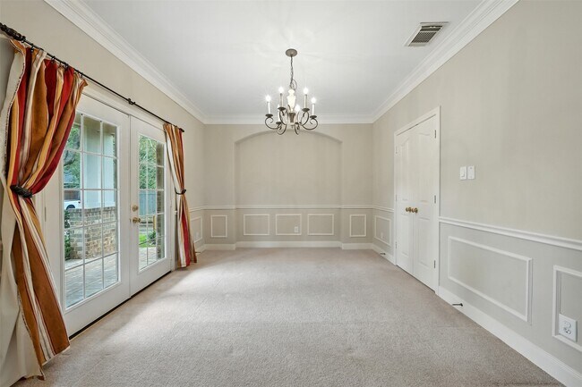 Foto del edificio - 3303 Charleston Ct