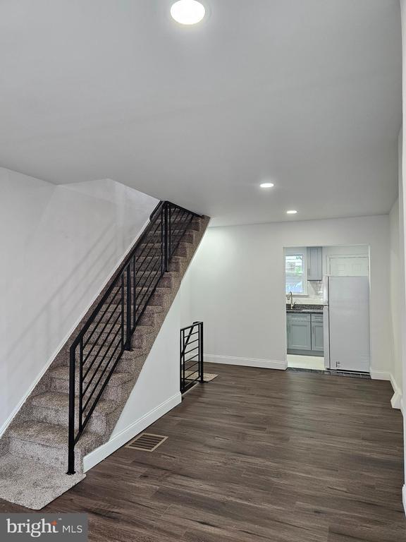 Foto del edificio - 3173 Salmon St