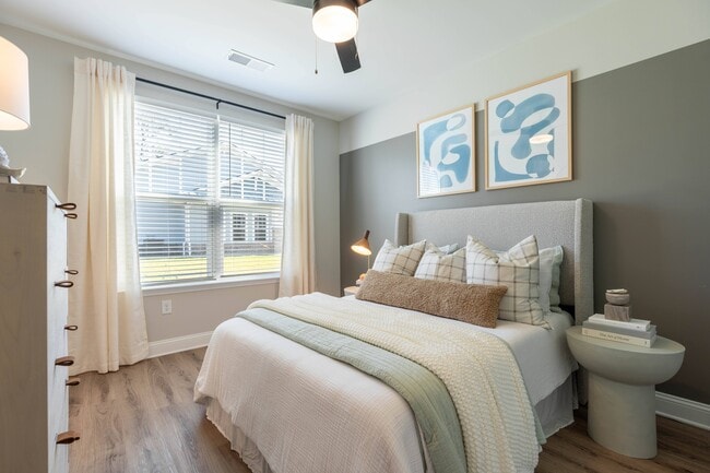 Building Photo - Hawthorne at Summerville