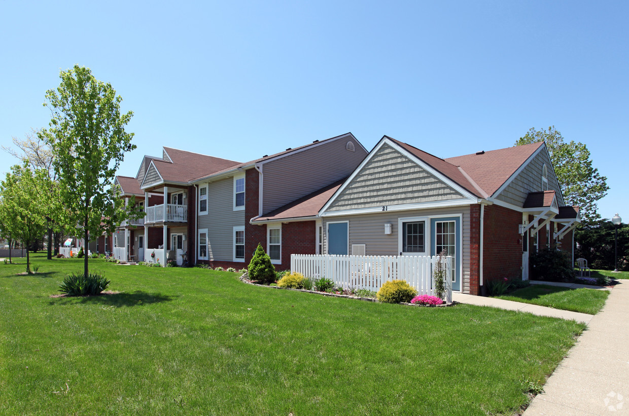 Primary Photo - Engel Terrace