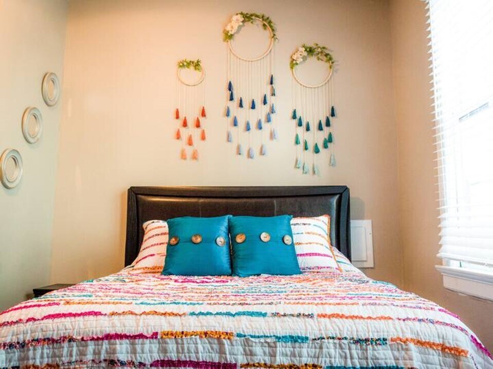 Bedroom - 2528 Peniston St