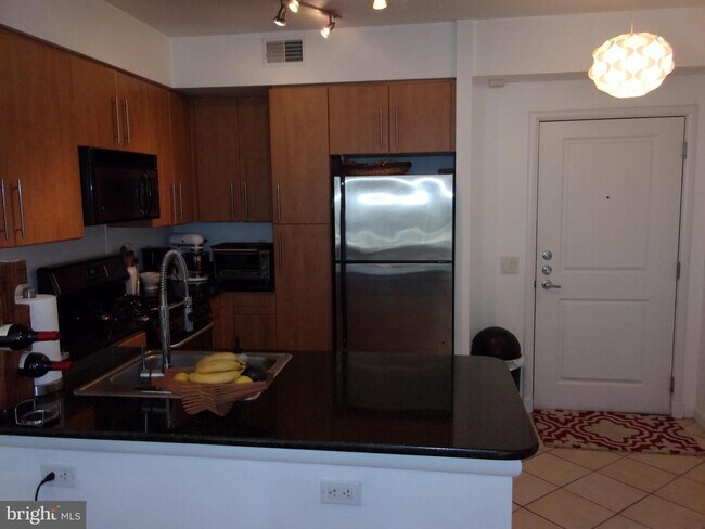 Foto del edificio - 1021 N Garfield St