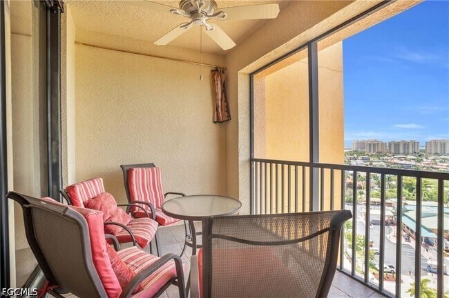 Foto del edificio - 5781 Cape Harbour Dr