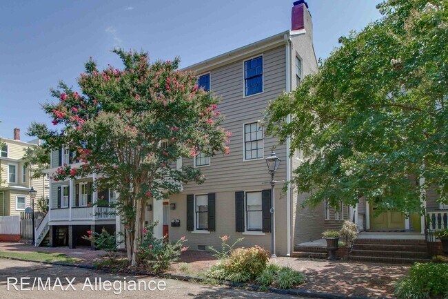 Foto del edificio - 2 br, 2 bath House - 363 WASHINGTON STREET #1