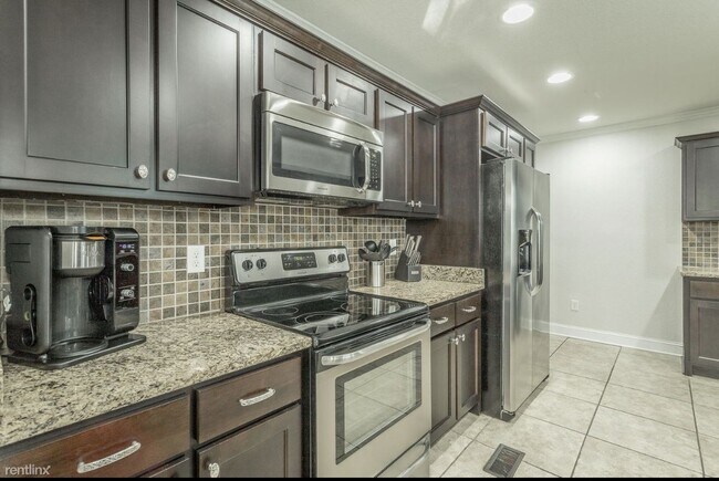 Building Photo - 3 br, 2 bath House - 4800 Maryland Drive