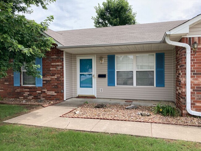 Foto del edificio - Nice Claremore 3/2/2 Home in Greenbrier Ad...