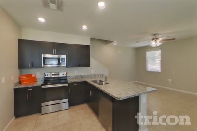 Foto del edificio - 12562 W Gentle Rain Rd