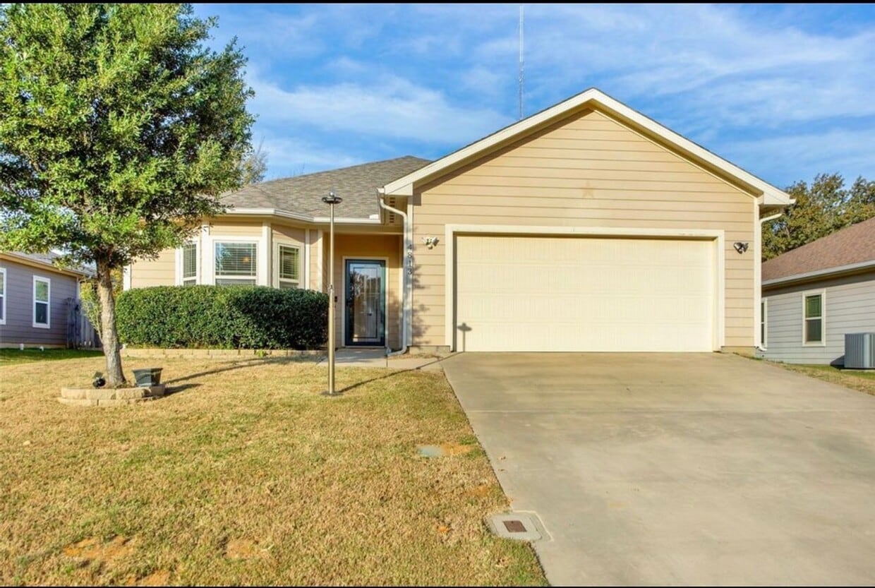 Foto principal - 4813 Pinnacle Pl
