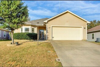 Building Photo - 4813 Pinnacle Pl