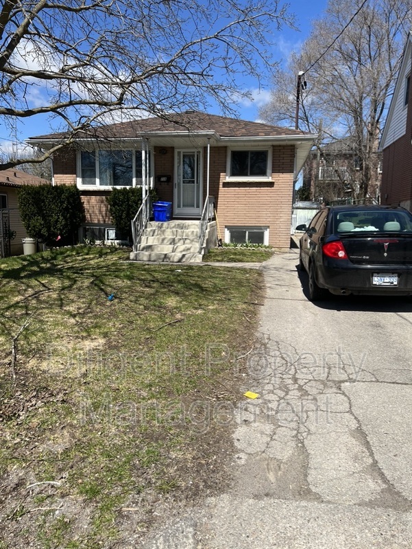 Primary Photo - 718 Third Ave