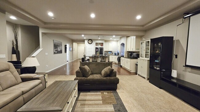 Foto del edificio - Spacious 4 Bedroom House in Green Valley R...