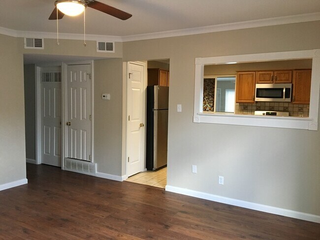 Building Photo - 1688 Boardwalk Ave