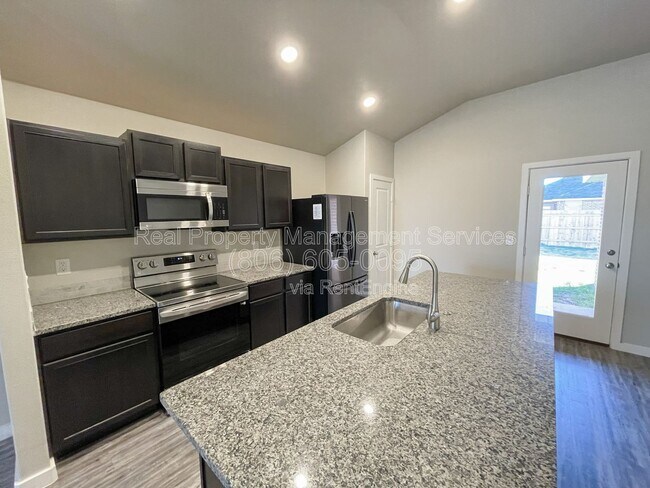 Foto del edificio - 3410 Bryan Ave