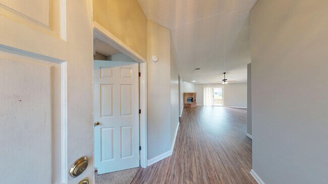 Foto del edificio - 3Bed/ 2Bath Home - Available Now!