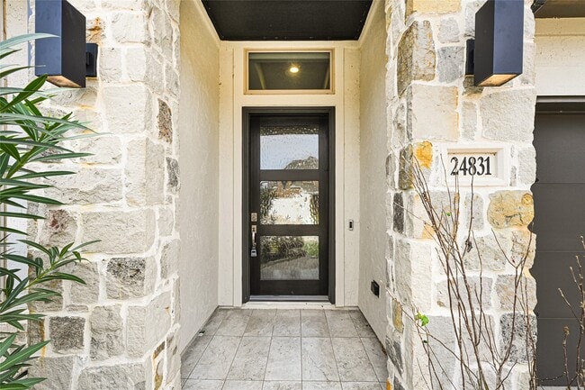 Building Photo - 24831 Hibiscus Gdn Wy