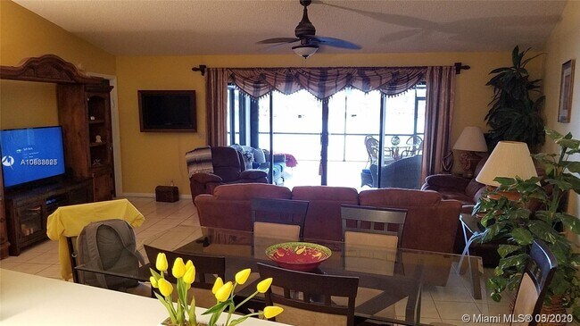 Foto del edificio - 5510 SW 25th Ave