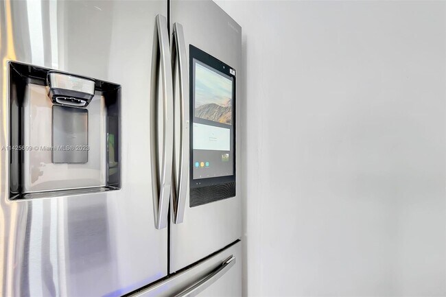 Foto del edificio - 4803 NW 7th St