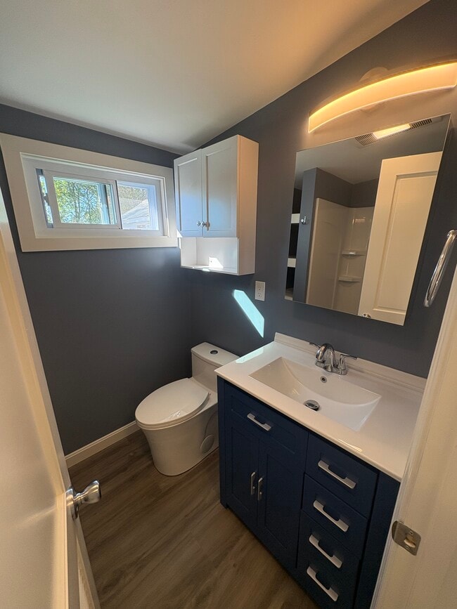 Building Photo - 104 Cable Ave