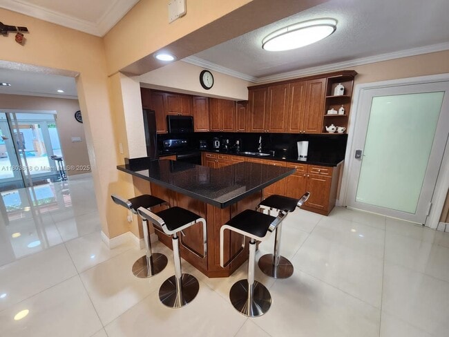 Foto del edificio - 962 E 32nd St