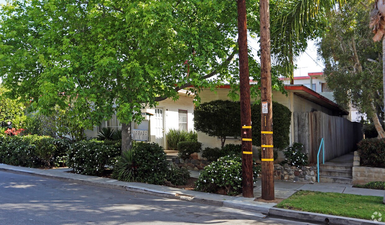 Primary Photo - 502-512 S Myers St