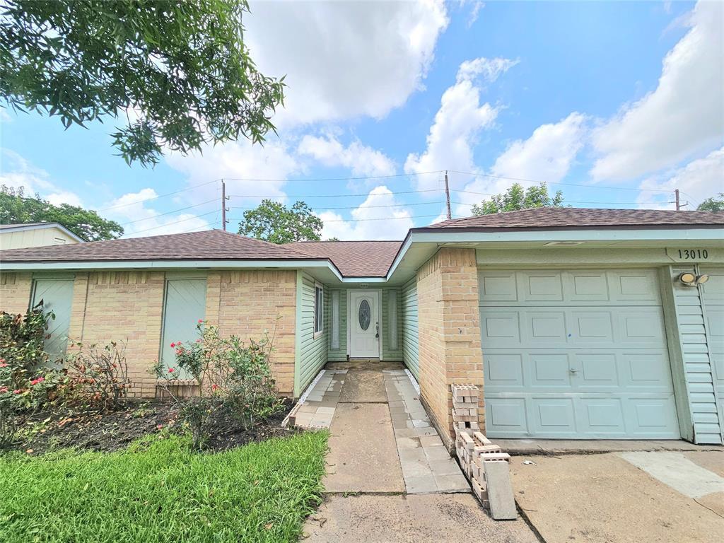 13010 Kingsmill Dr, Sugar Land, TX 77478 House Rental in Sugar Land