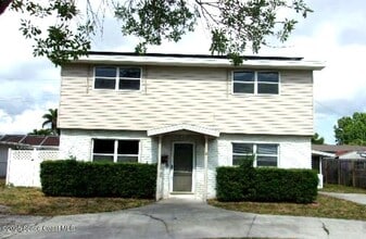 Building Photo - 746 Ironwood Dr