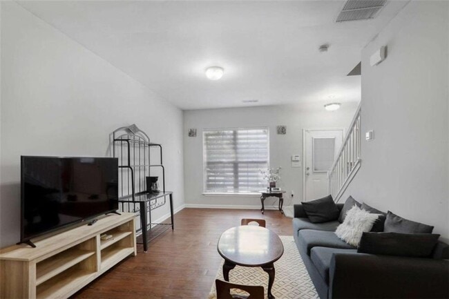 Building Photo - 3304 Hidden Cove Cir NW