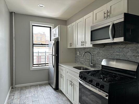 Foto del edificio - 1 bedroom in BRONX NY 10463