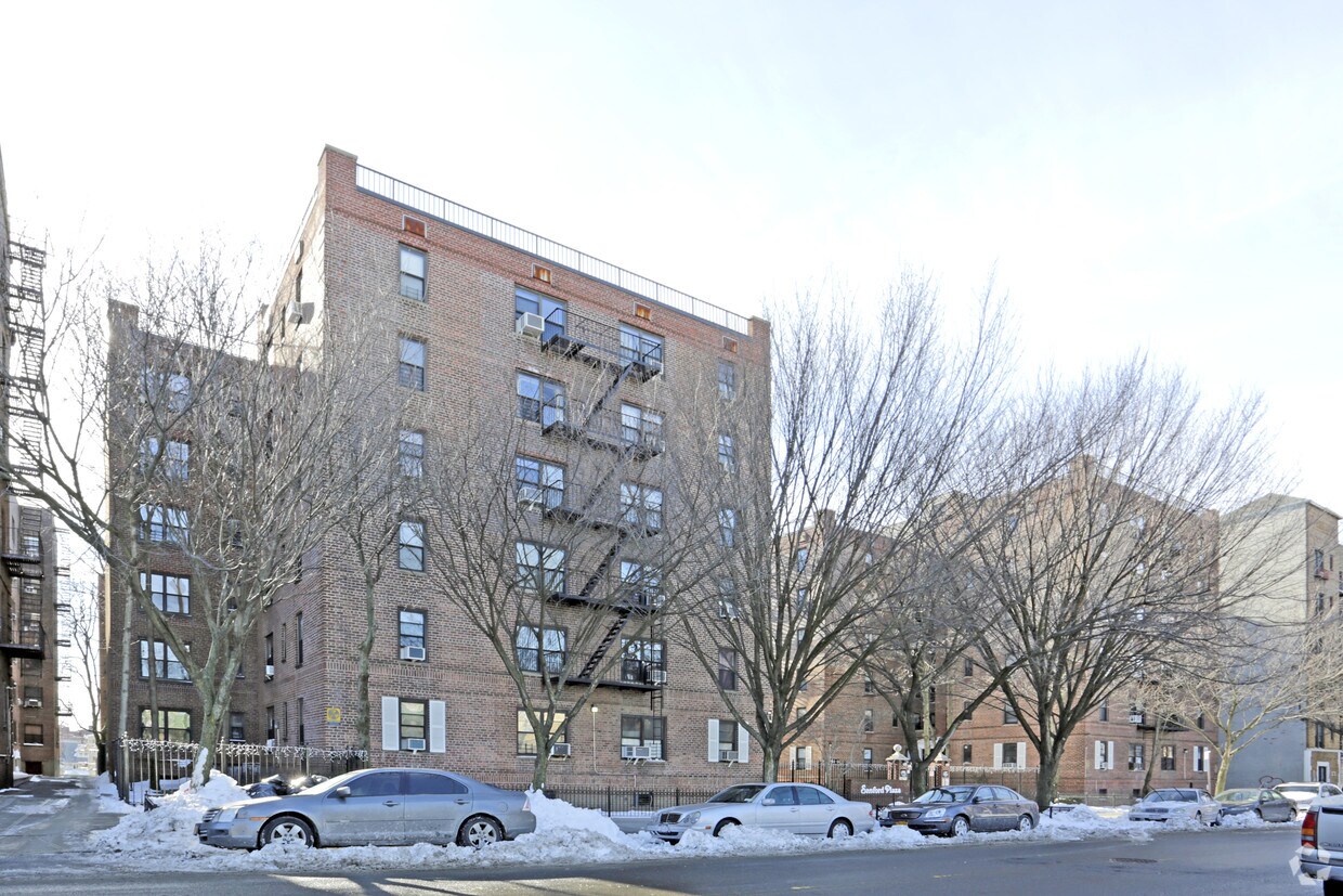 14454 Sanford Ave, Flushing, NY 11355 Apartments in Flushing, NY