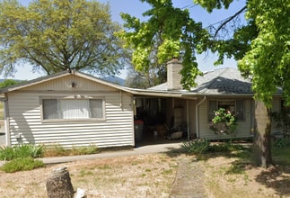 Building Photo - 1414 Orchard Home Dr