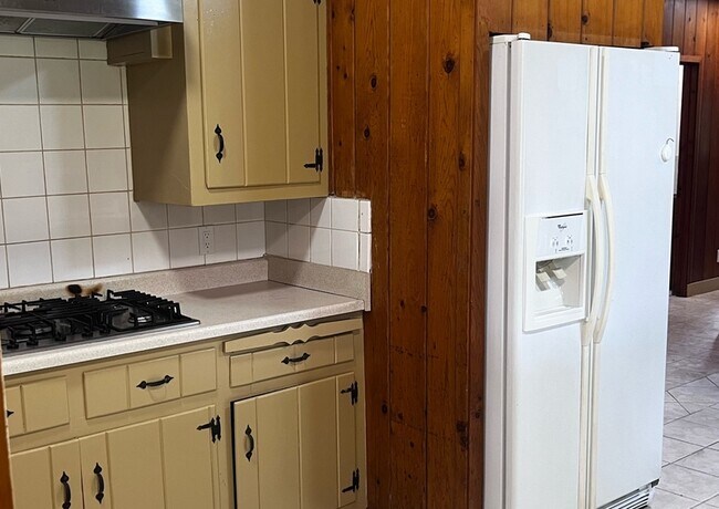 Building Photo - 2020 Euclid Ave